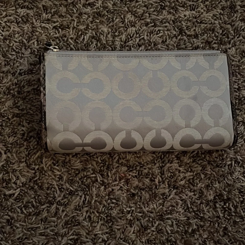 Coach wallet - Picture 2 of 3